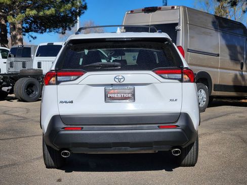 Used 2020 Toyota RAV4 XLE w/ Convenience Package image 12