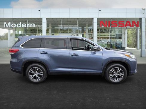 Used 2019 Toyota Highlander Plus image 4