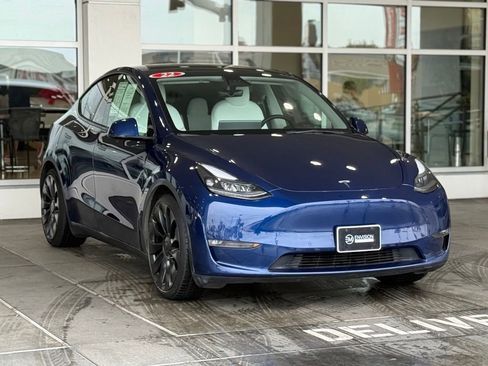 Used 2022 Tesla Model Y Performance image 6