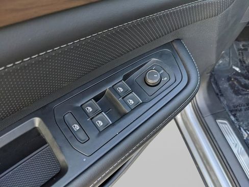 New 2026 Volkswagen Atlas SE FWD image 16
