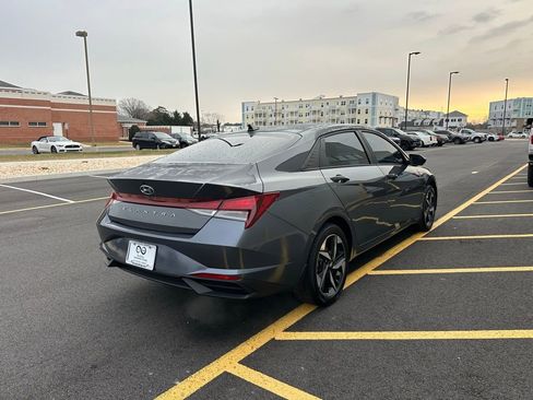 Used 2023 Hyundai Elantra SEL w/ Convenience Package image 7