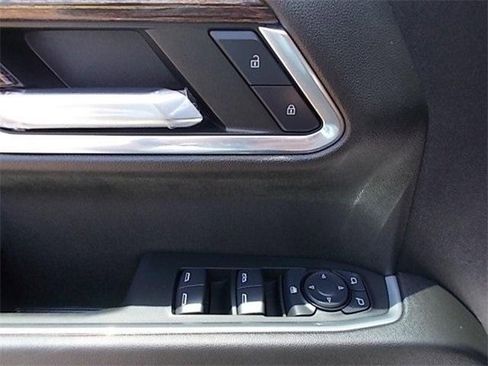 New 2024 GMC Sierra 1500 SLE image 13