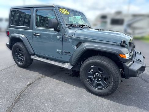 Used 2026 Jeep Wrangler Sport AWD/4WD image 7