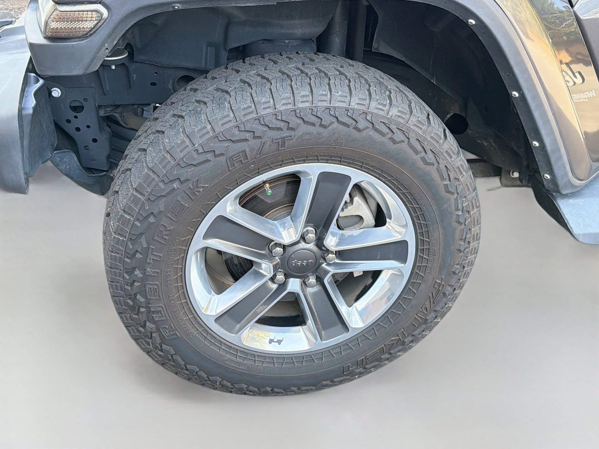 Used 2021 Jeep Wrangler Unlimited Sahara AWD/4WD image 28