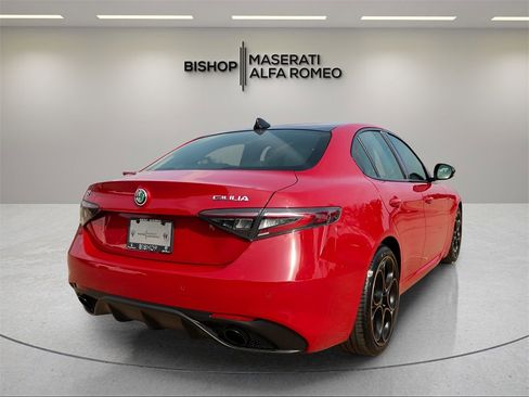 New 2025 Alfa Romeo Giulia Intensa w/ Driving Assist Package image 7