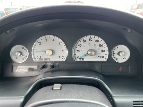 Used 2004 Ford Thunderbird image 14