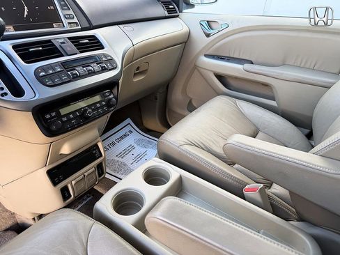 Used 2010 Honda Odyssey Touring image 23