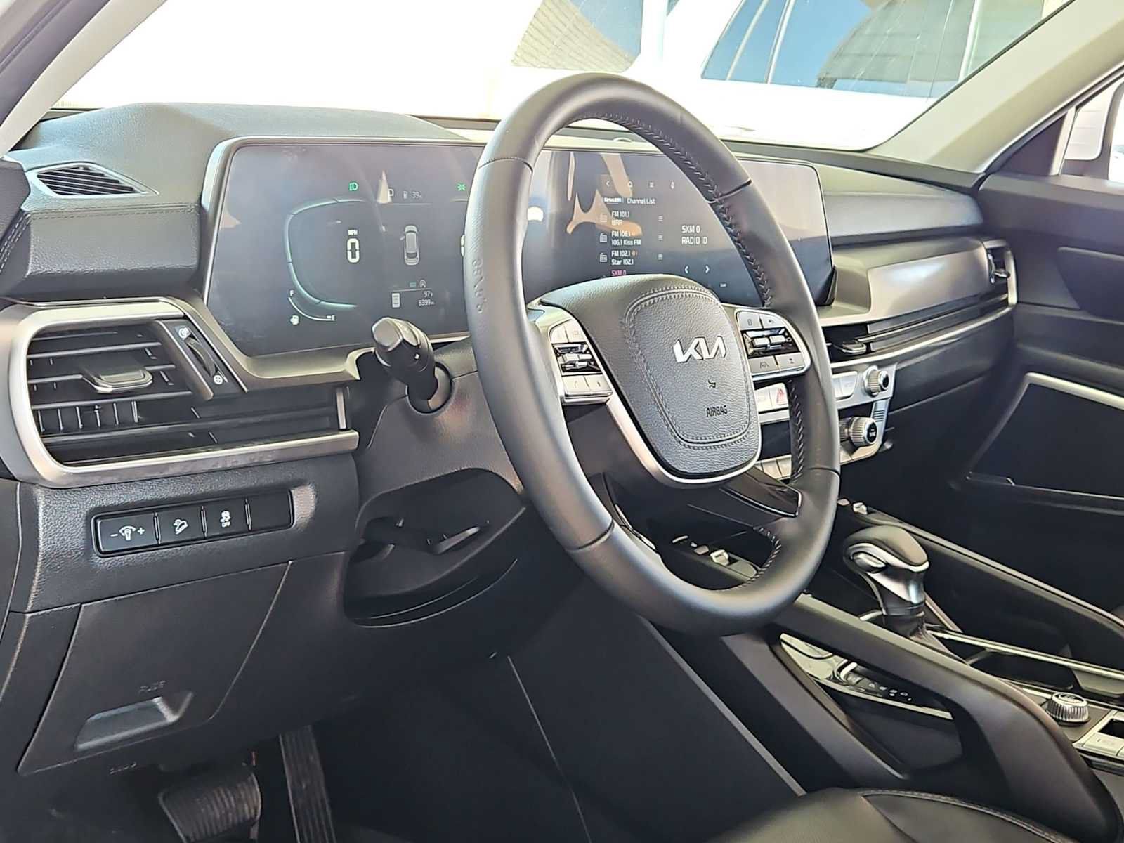 Certified 2024 Kia Telluride S w/ S Sunroof Package FWD image 2