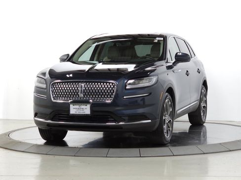 Used 2021 Lincoln Nautilus Reserve AWD/4WD image 3