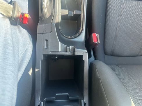 Used 2020 Subaru Impreza 2.0i Premium image 17