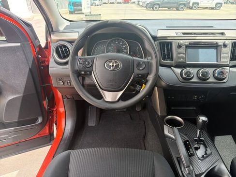 Used 2015 Toyota RAV4 LE FWD image 13