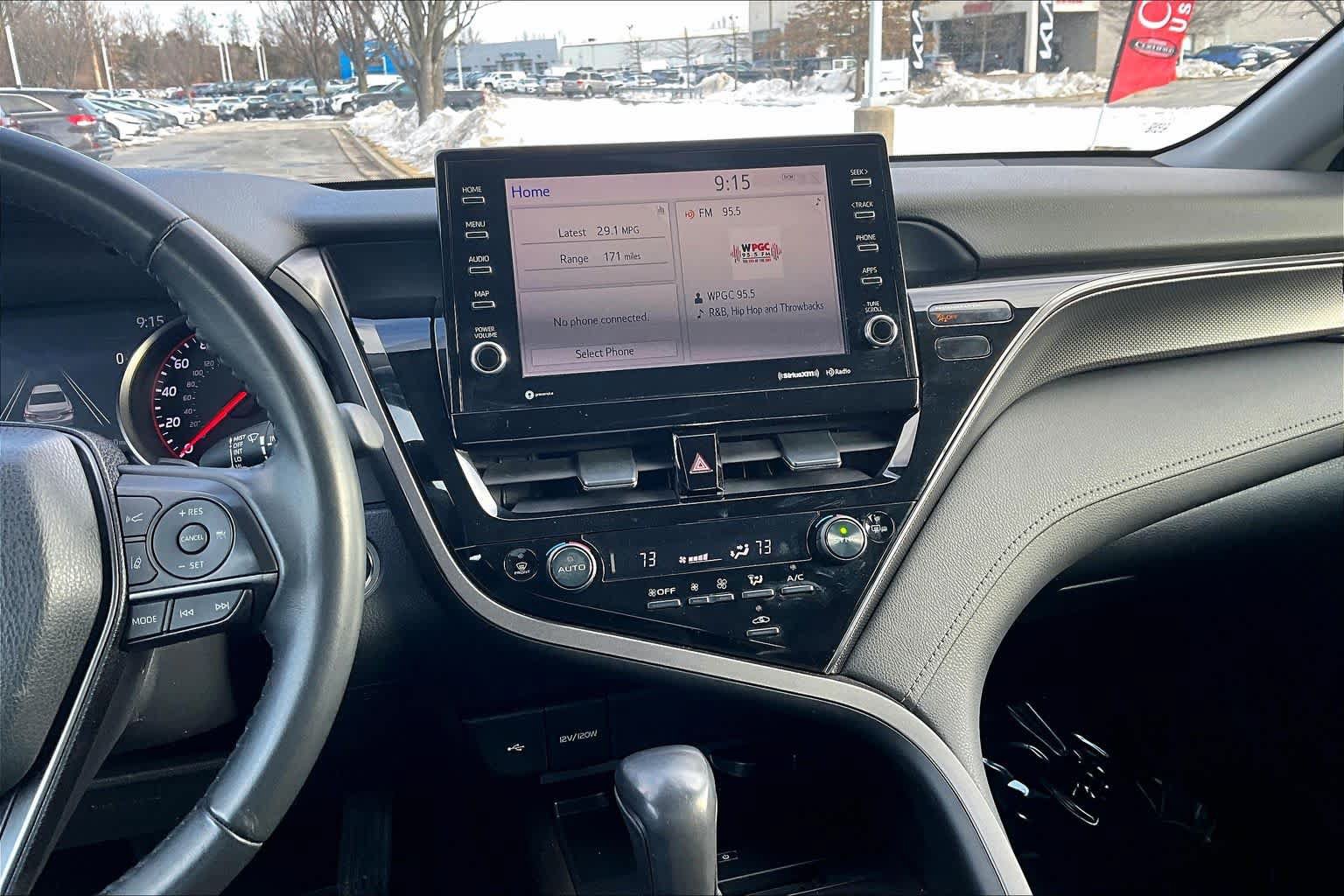 Used 2022 Toyota Camry XSE FWD image 7