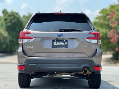 Used 2022 Subaru Forester Limited AWD/4WD image 6