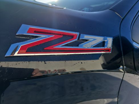 Used 2022 Chevrolet Silverado 1500 LTZ w/ Technology Package image 11