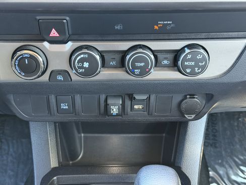 Used 2020 Toyota Tacoma SR5 image 52