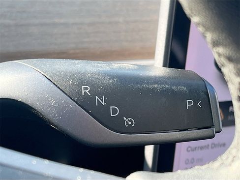 Used 2021 Tesla Model Y Performance image 17