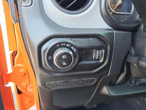 New 2025 Jeep Gladiator Sport image 25