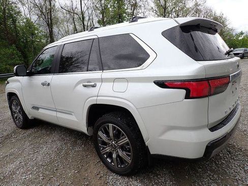Certified 2025 Toyota Sequoia Capstone AWD/4WD image 5