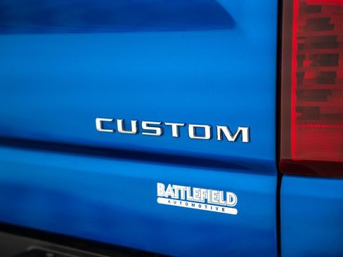 Used 2022 Chevrolet Silverado 1500 Custom AWD/4WD image 9