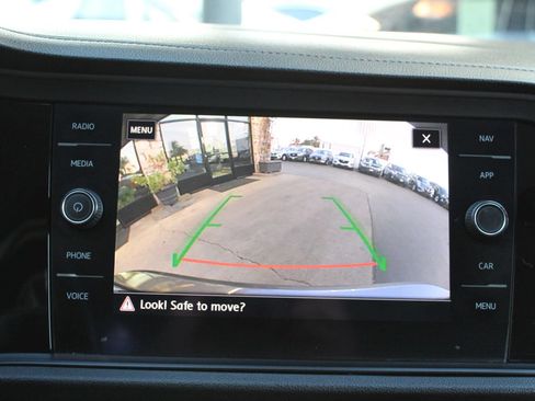 Used 2019 Volkswagen Jetta SEL Premium FWD image 19