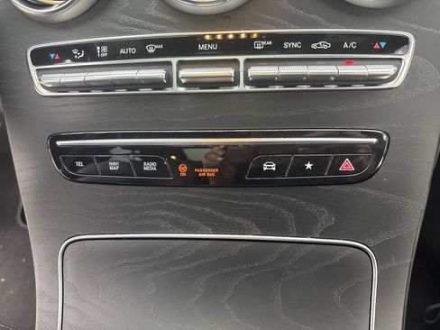 Used 2022 Mercedes-Benz GLC 43 AMG 4MATIC image 32
