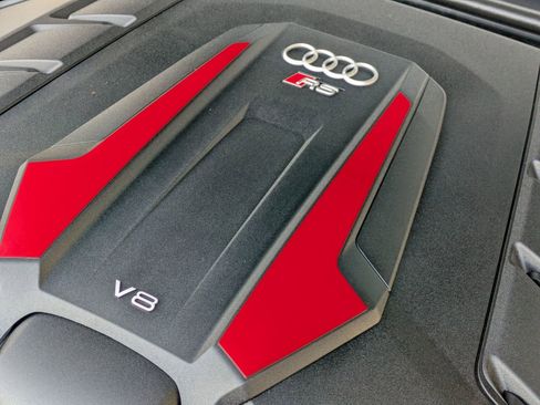 New 2025 Audi RS Q8 performance image 24