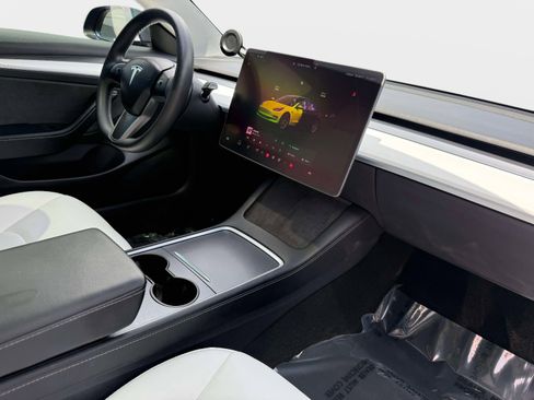 Used 2022 Tesla Model 3 Long Range image 23