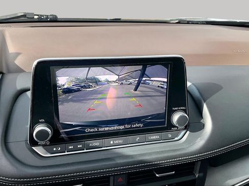 Certified 2023 Nissan Rogue SV FWD image 26