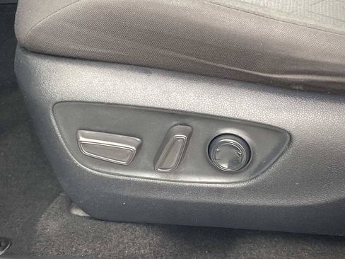 Used 2021 Toyota RAV4 XLE FWD image 23