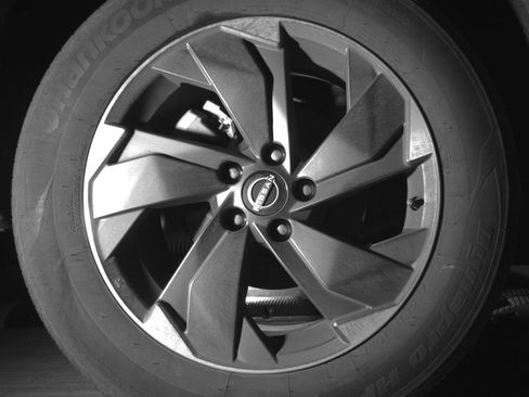 Used 2025 Nissan Rogue SV image 15