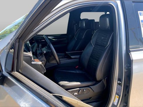 Used 2023 Cadillac Escalade Sport Platinum AWD/4WD image 8