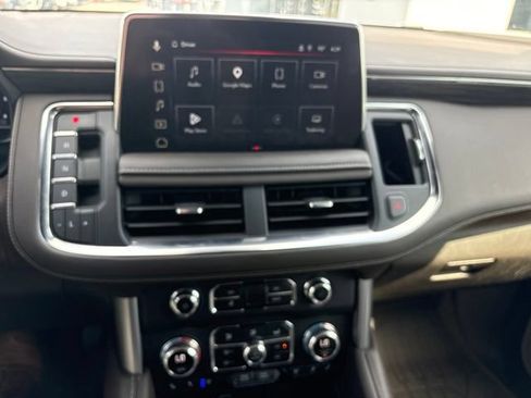 Used 2023 GMC Yukon XL SLT w/ SLT Luxury Package AWD/4WD image 12