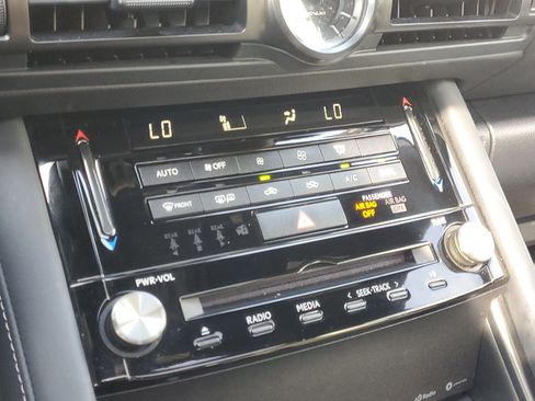 Used 2023 Lexus IS 350 F Sport image 32