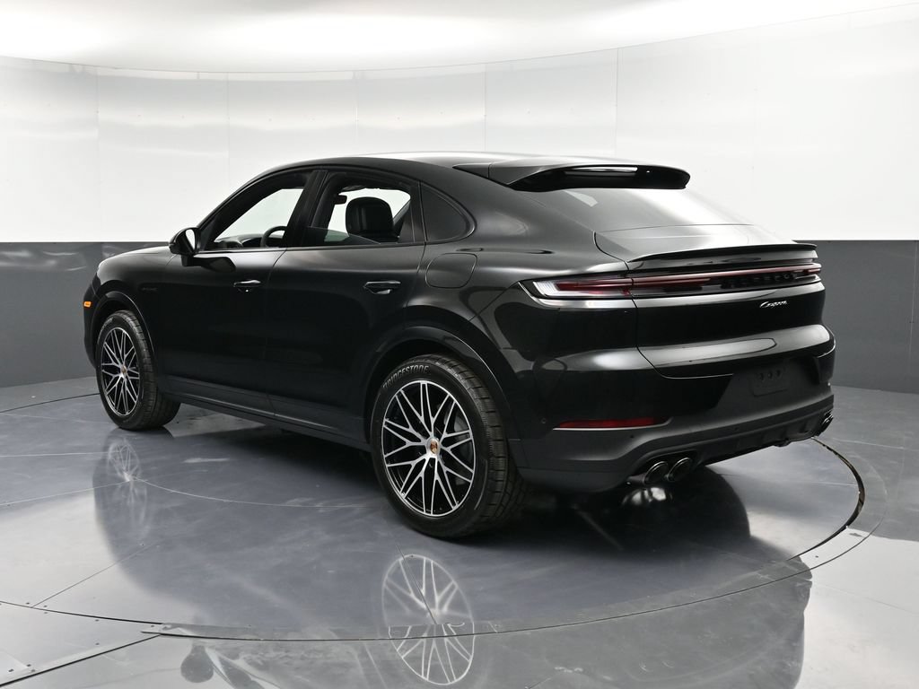 Certified 2026 Porsche Cayenne E-Hybrid Coupe AWD/4WD image 3