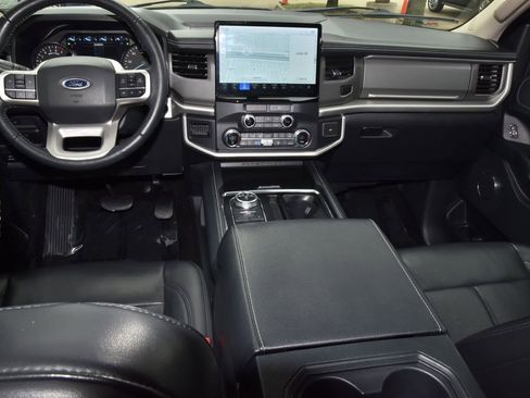 Used 2022 Ford Expedition XLT RWD image 17