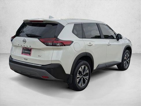 Certified 2023 Nissan Rogue SV FWD image 5