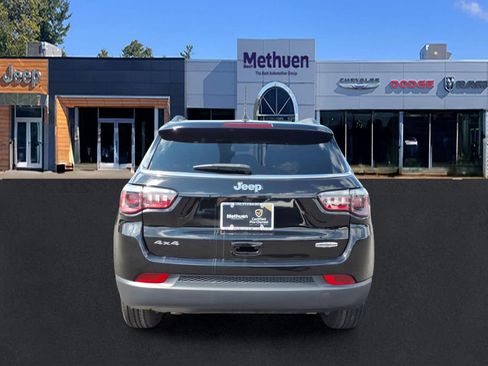 Used 2024 Jeep Compass Latitude AWD/4WD image 5