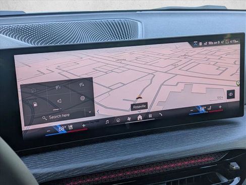 Used 2025 BMW 330i Sedan w/ Premium Package image 13