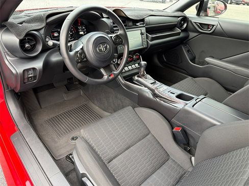 Used 2023 Toyota GR86 image 19
