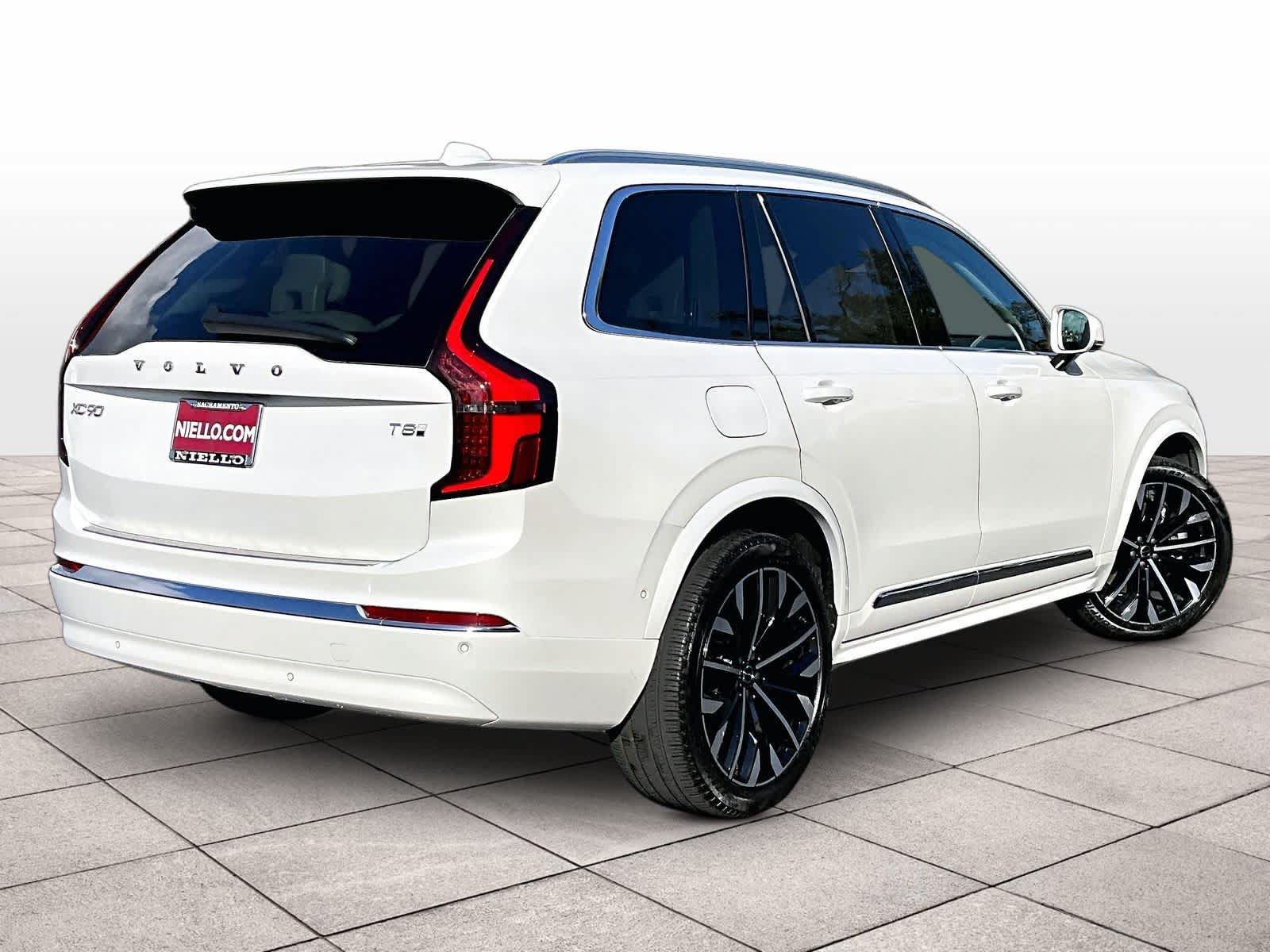 Used 2025 Volvo XC90 T8 Ultra w/ Protection Package Premier AWD/4WD image 17