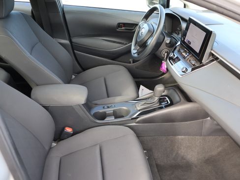 Used 2024 Toyota Corolla LE image 11