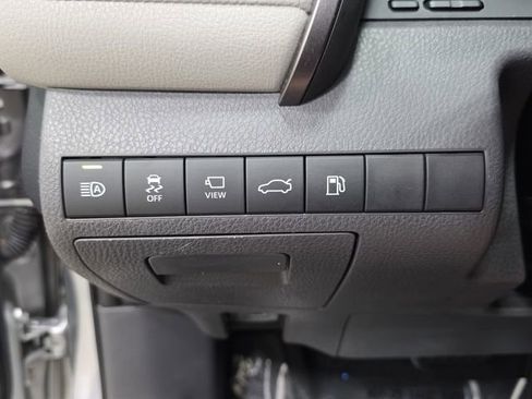 Used 2018 Toyota Camry XLE w/ Driver Assist Package FWD image 26