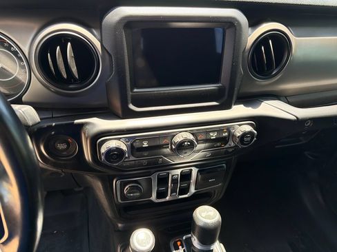 Used 2020 Jeep Wrangler Unlimited Sport AWD/4WD image 25