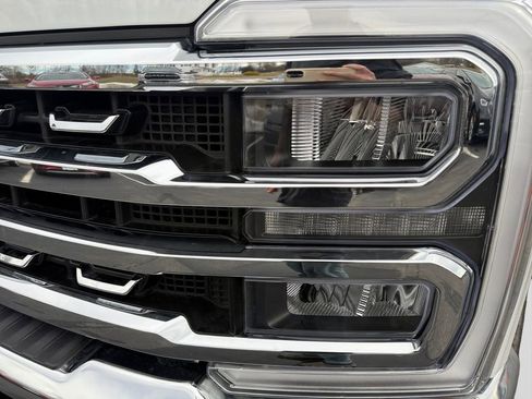 Used 2023 Ford F250 Lariat w/ Chrome Package image 22