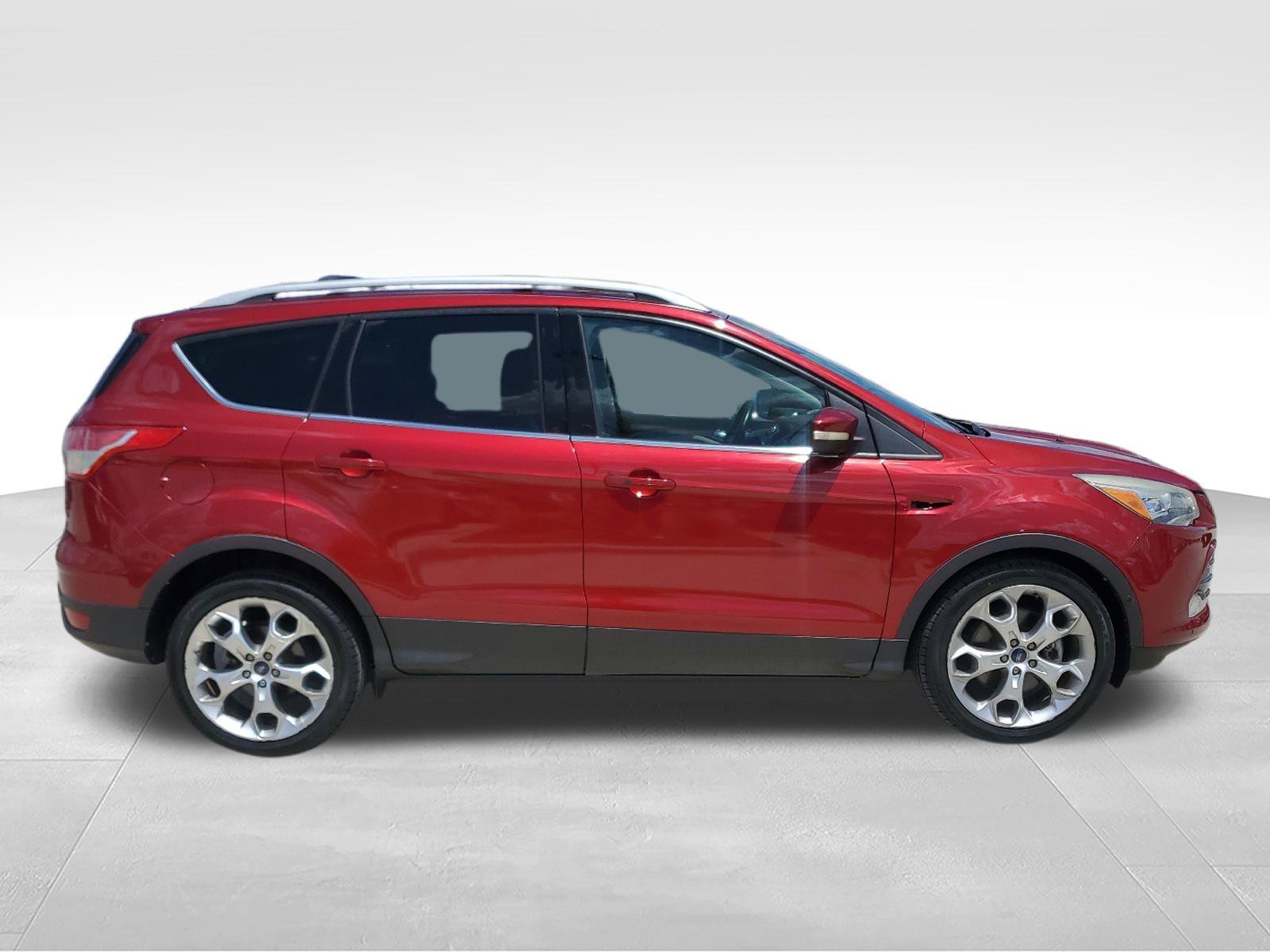 Used 2014 Ford Escape Titanium w/ Equipment Group 401A FWD image 4