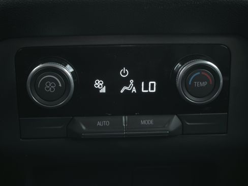 Used 2025 Buick Enclave Preferred FWD image 11