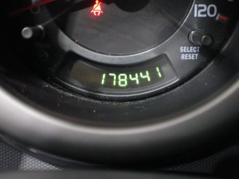 Used 2005 Honda Element EX image 29