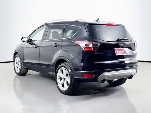 Used 2019 Ford Escape Titanium AWD/4WD image 3