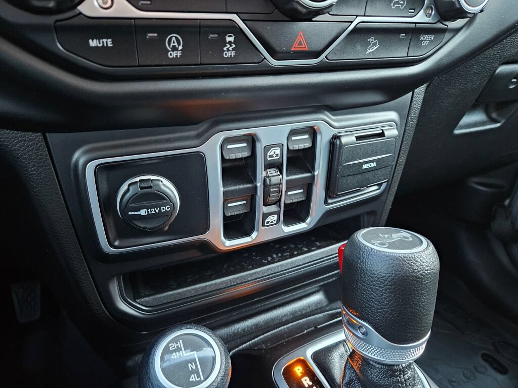 Used 2020 Jeep Wrangler Unlimited Sport S AWD/4WD image 27