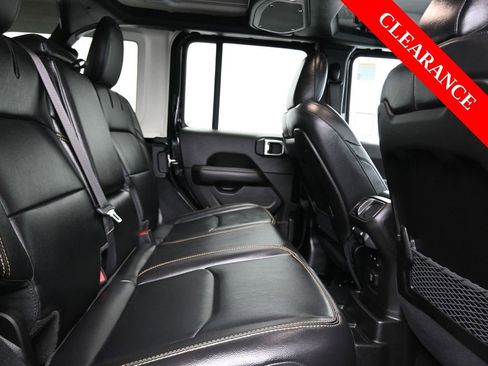 Used 2024 Jeep Wrangler Unlimited Sahara image 17